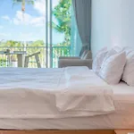 Beachfront Luxury Apartment 32
