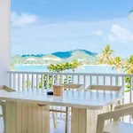 Beachfront Luxury Apartment 32