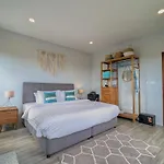 Maenam Hills Apartments