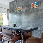Seaview Bangrak Apartment 1