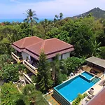 Baan Rawee Villas