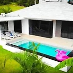 2 Mango Villas Near The Beach