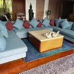 Stunning Villa With Ocean Views And Free Car