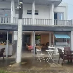 Coffee Connextions Cafe & Rooms