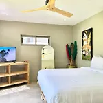 Lovely Villa, 2 Bedrooms & 1 Studio Room, Koh Samui
