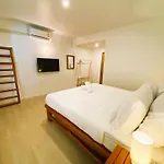 Ubox Samui Hostel - Chaweng Beach