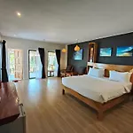 Crystal Bay Yacht Club Beach Resort