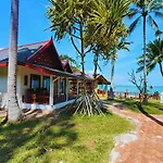 Crystal Bay Yacht Club Beach Resort