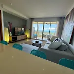 Coconut Apartment 1202