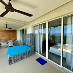 Coconut Apartment 1202