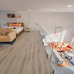 Pool Access Luxury Townhouse