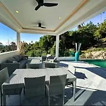 Villa Charlotte - Seaview -4 Bedrooms