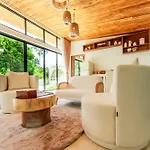 Lek Nana Pool Villa Bophut