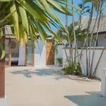 Samui Central Beach Villa