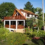 Lotus Villa, Beachside Luxury