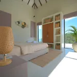 Villa Nomada