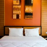 Quiet Whispering Palm Pool & Sauna