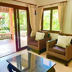 Villa Dua - Beachfront Sunset Garden Villa