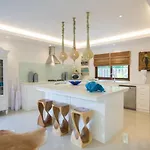 Baan Fah Sai 4Br Private Pool & Walk To Beach
