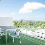 Cosy Flat 2 Bedroom - M2 Sea View & Shared Pool
