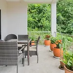 Chaweng Hill Peaceful 2 Bedroom Apartment