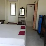 Jinta Hotel Nathon Beach