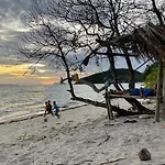Beachfront Tiny House, Koh Samui, Thailand By Thaniie