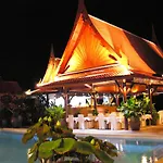 White House Beach Resort