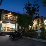 Buathong Place