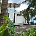 Lennon Maison