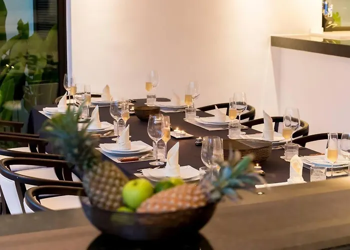 Villa Mango With Staff
