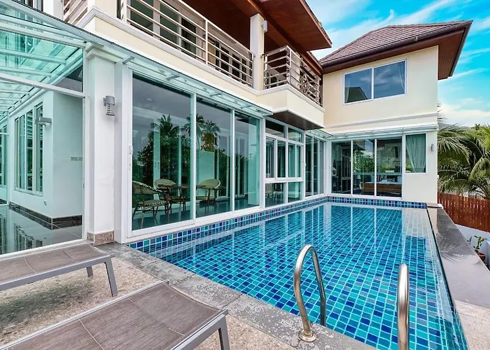 New 8 Bedroom Seaview Gym Pool