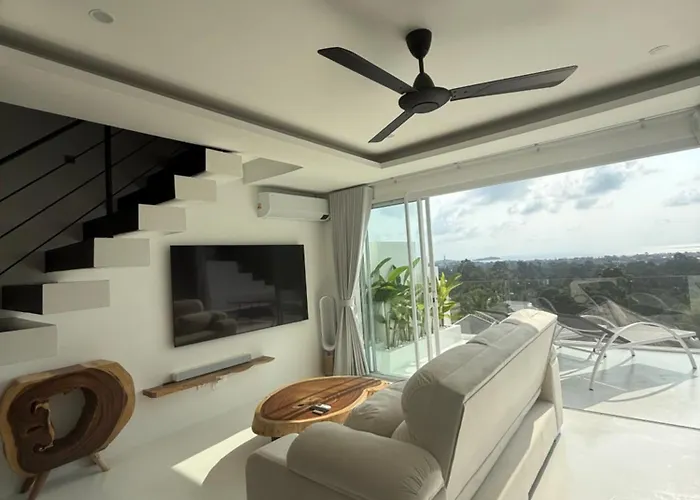 Elvis Apartment Minimum 3 Nights Close Until June!
