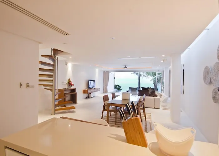 Panu Luxury Beachfront Apartments