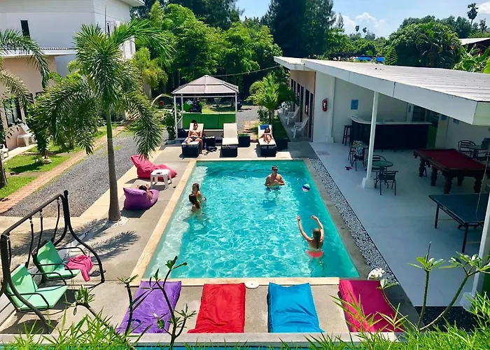 Samui Backpacker Hotel