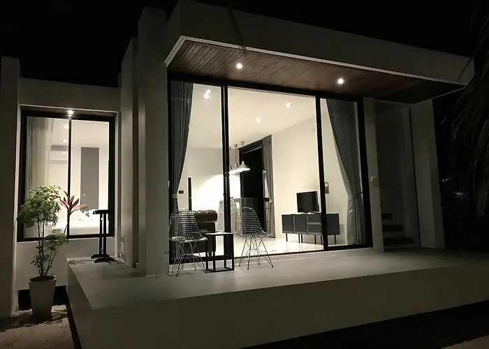 Lennon Maison
