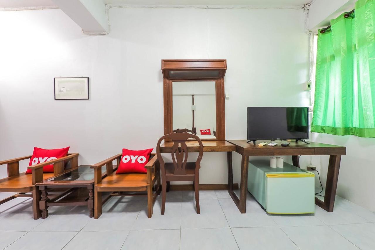 Hotel Oyo 468 Dumrong Town