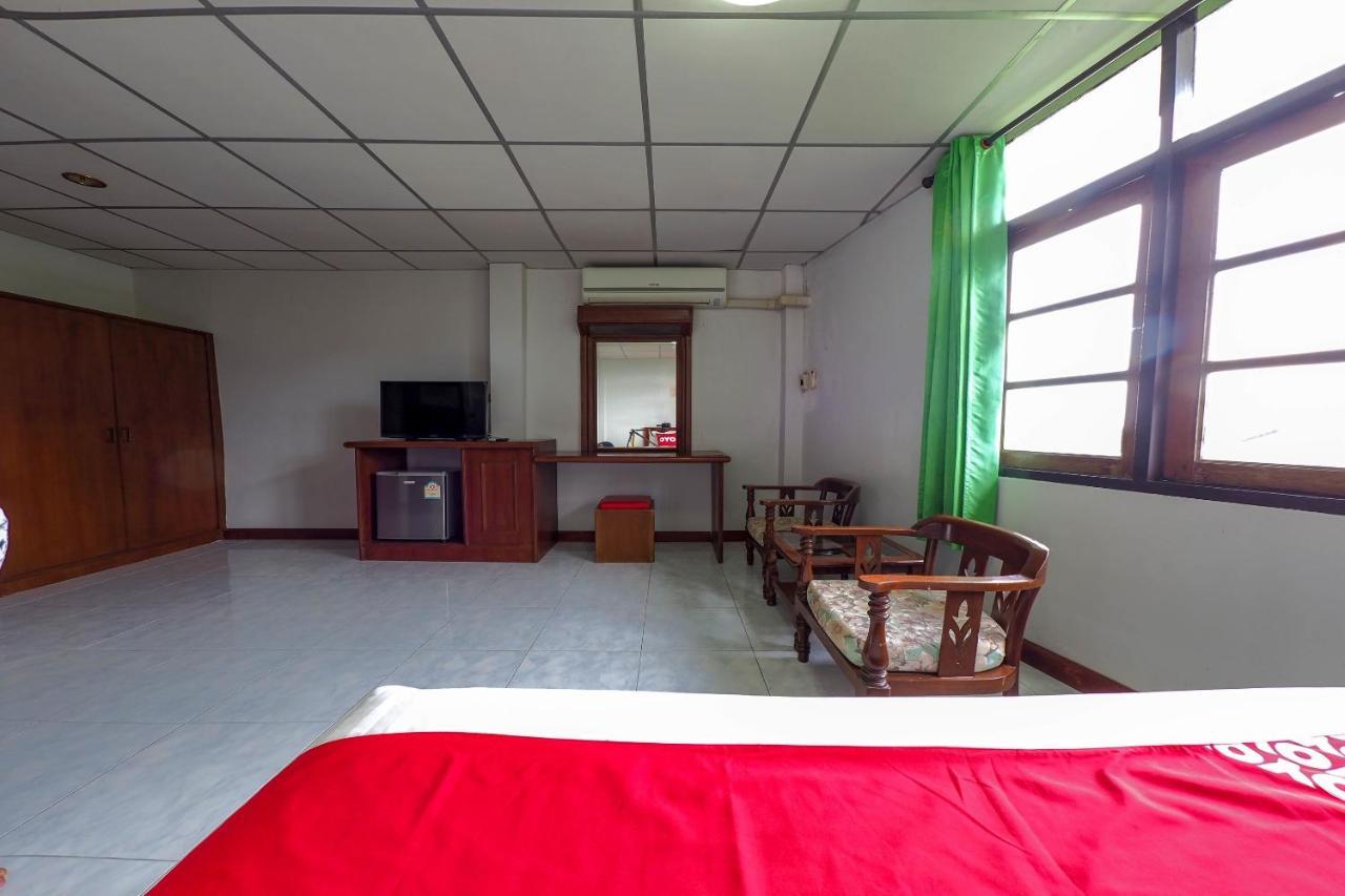 Oyo 468 Dumrong Town Hotel