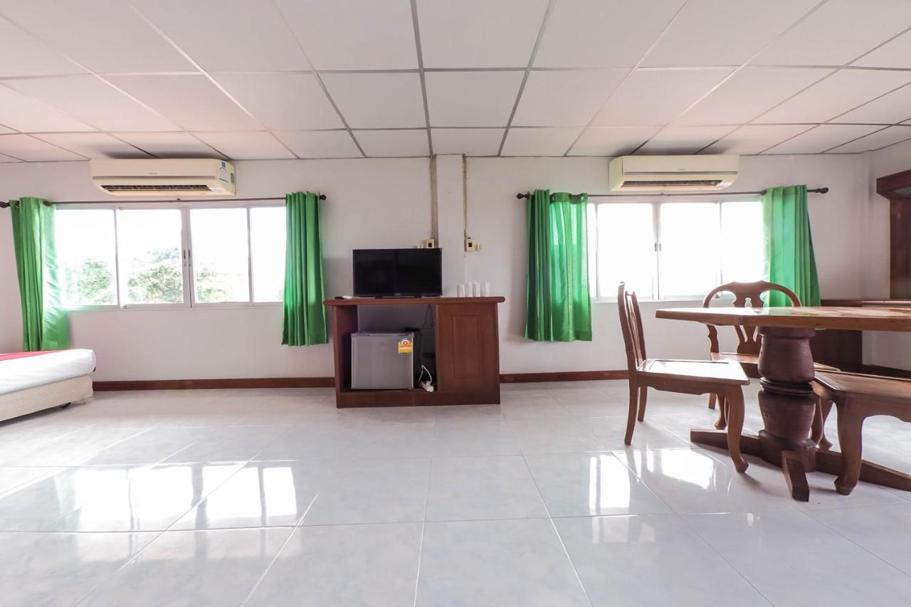 Hotel Oyo 468 Dumrong Town