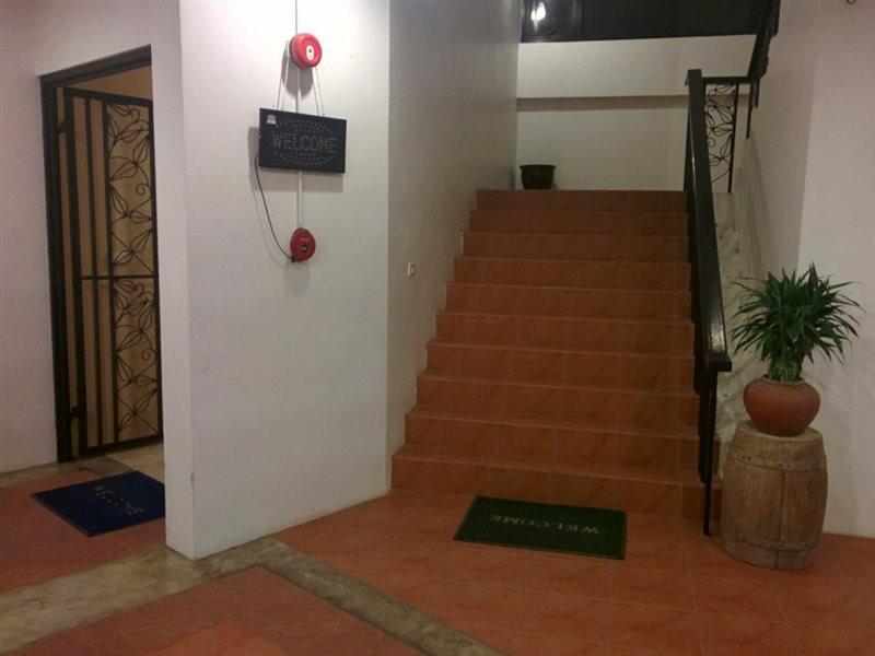 Raya Boutique