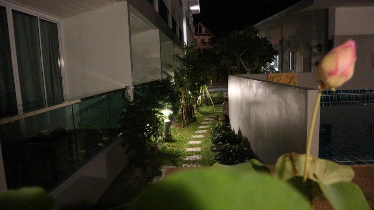 The Tree Samui Capsule hotel *