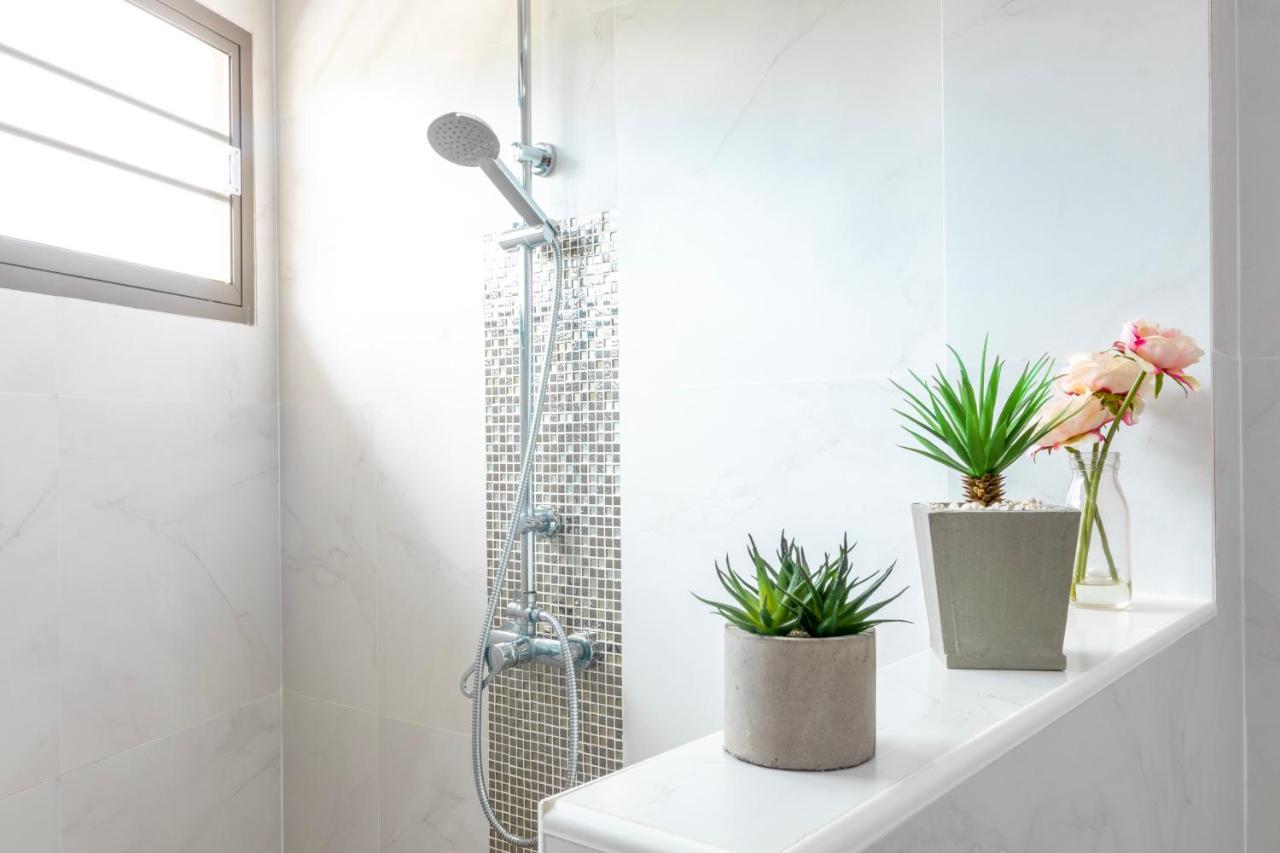 Cherry Guestroom Koh Samui : Salty Pool, Daily Cleaning, Netflix And Breakfast *