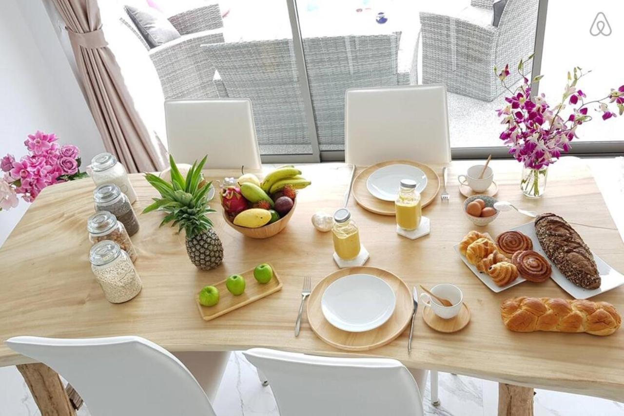 Cherry Guestroom Koh Samui : Salty Pool, Daily Cleaning, Netflix And Breakfast Acomodação com café da manhã  Choeng Mon