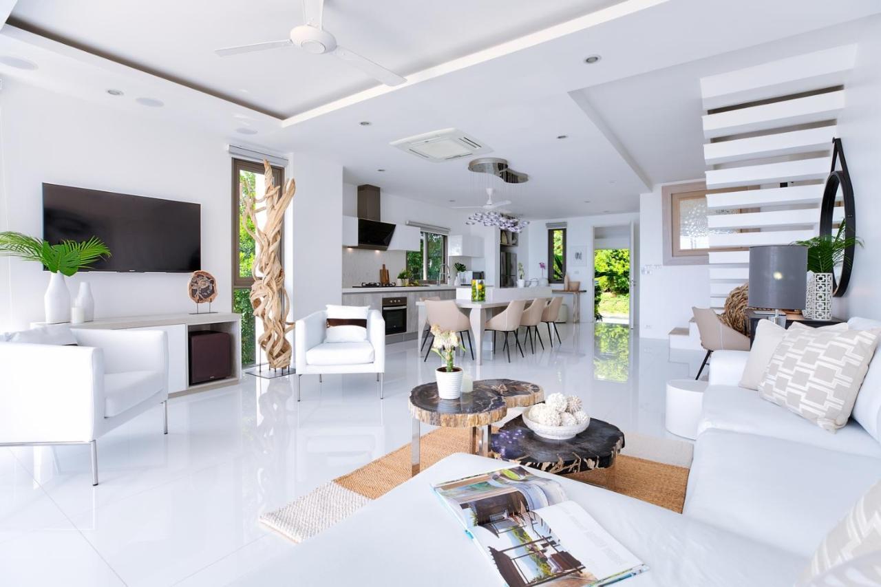 Beachside Villa: Luxury Bayside Retreat With Sea Views Pousada