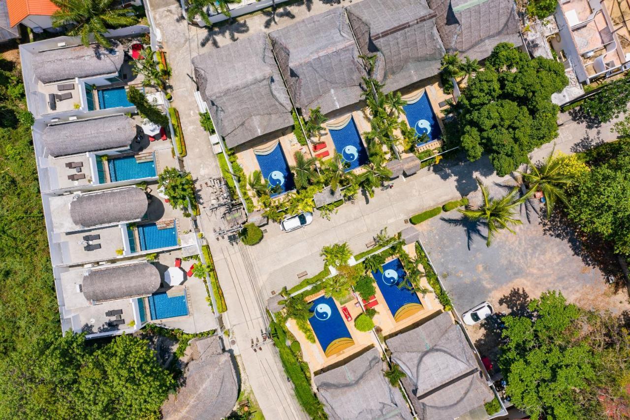 Lagoon Tropical Beach Pool I Beach - Pool - Freedom & Service * Plage de Lamai