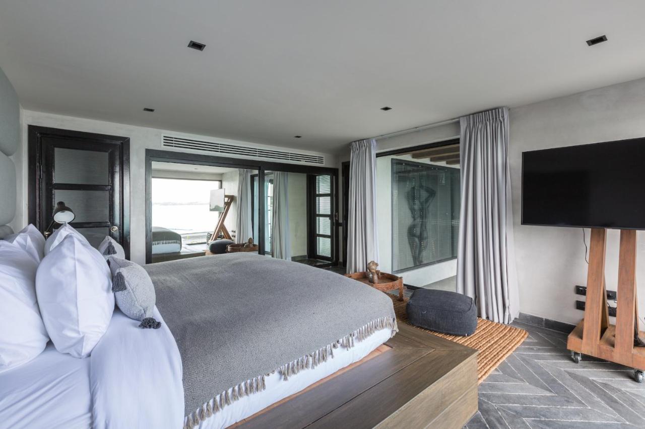 Clay Samui - Beachfront Vila *
