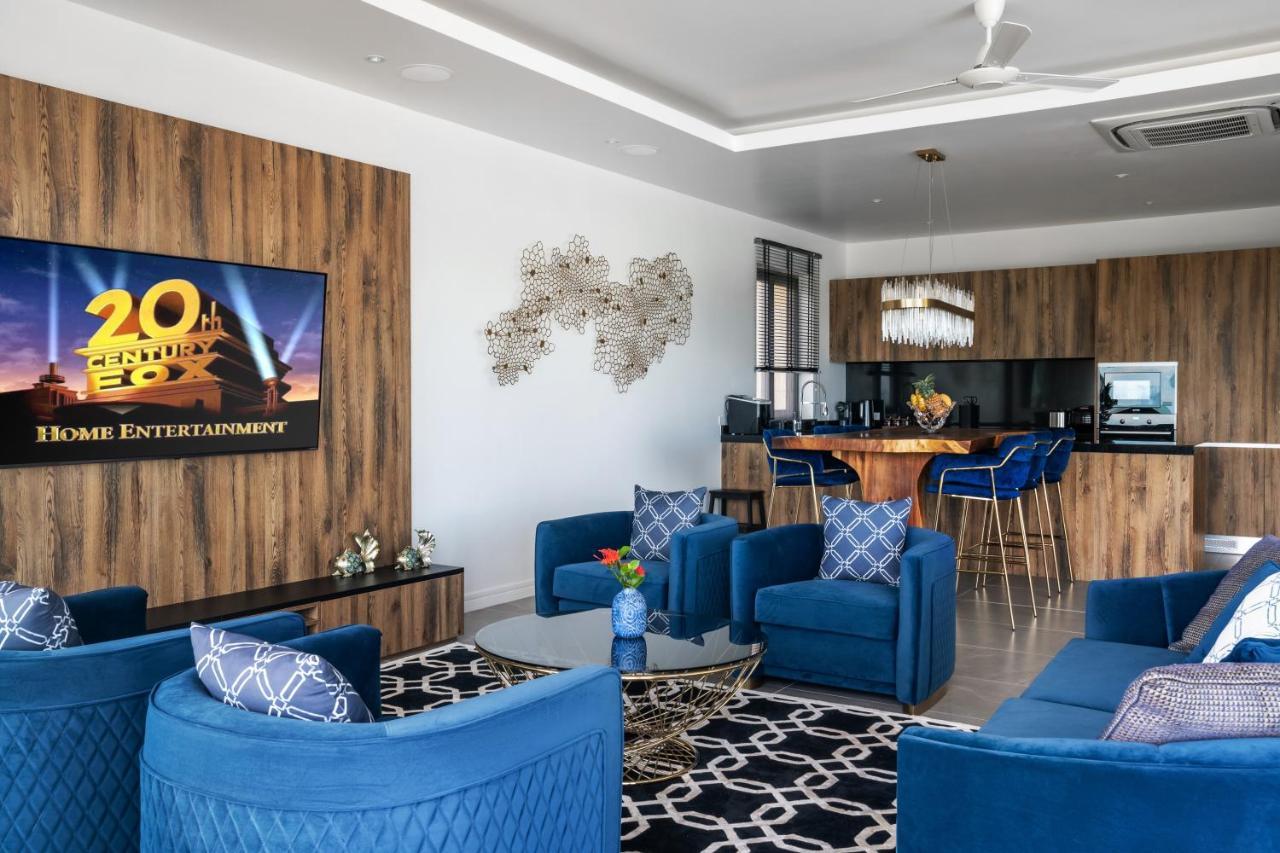 Poseidon'S Penthouse Villa