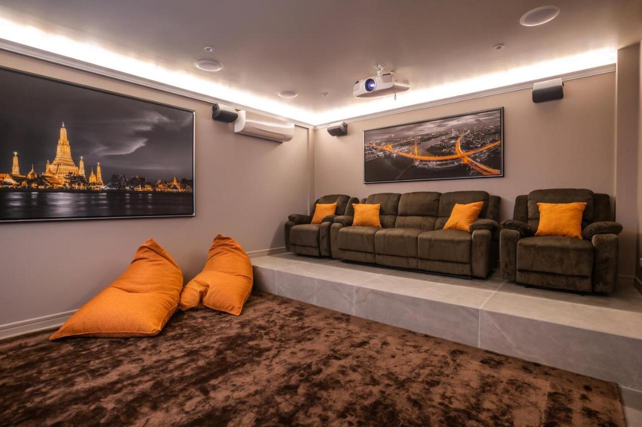 Poseidon'S Penthouse Villa