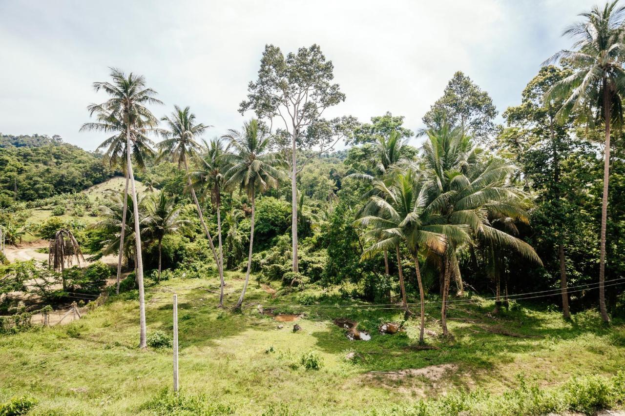 Nina * Amphoe Koksamui