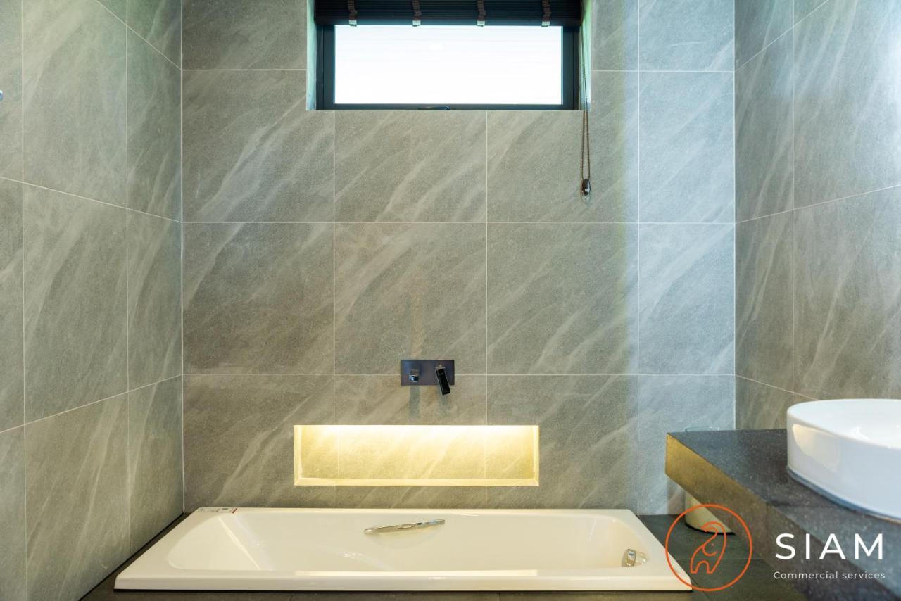 Villa Picasso Taling Ngam Beach